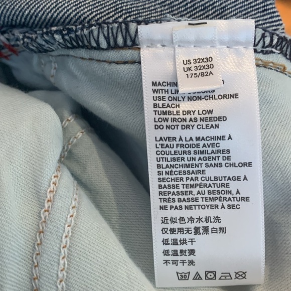 BDG + Urban Outfitters Dad Slim Tapered Fit Distressed Raw Step Hem Denim Jeans - Picture 16 of 17